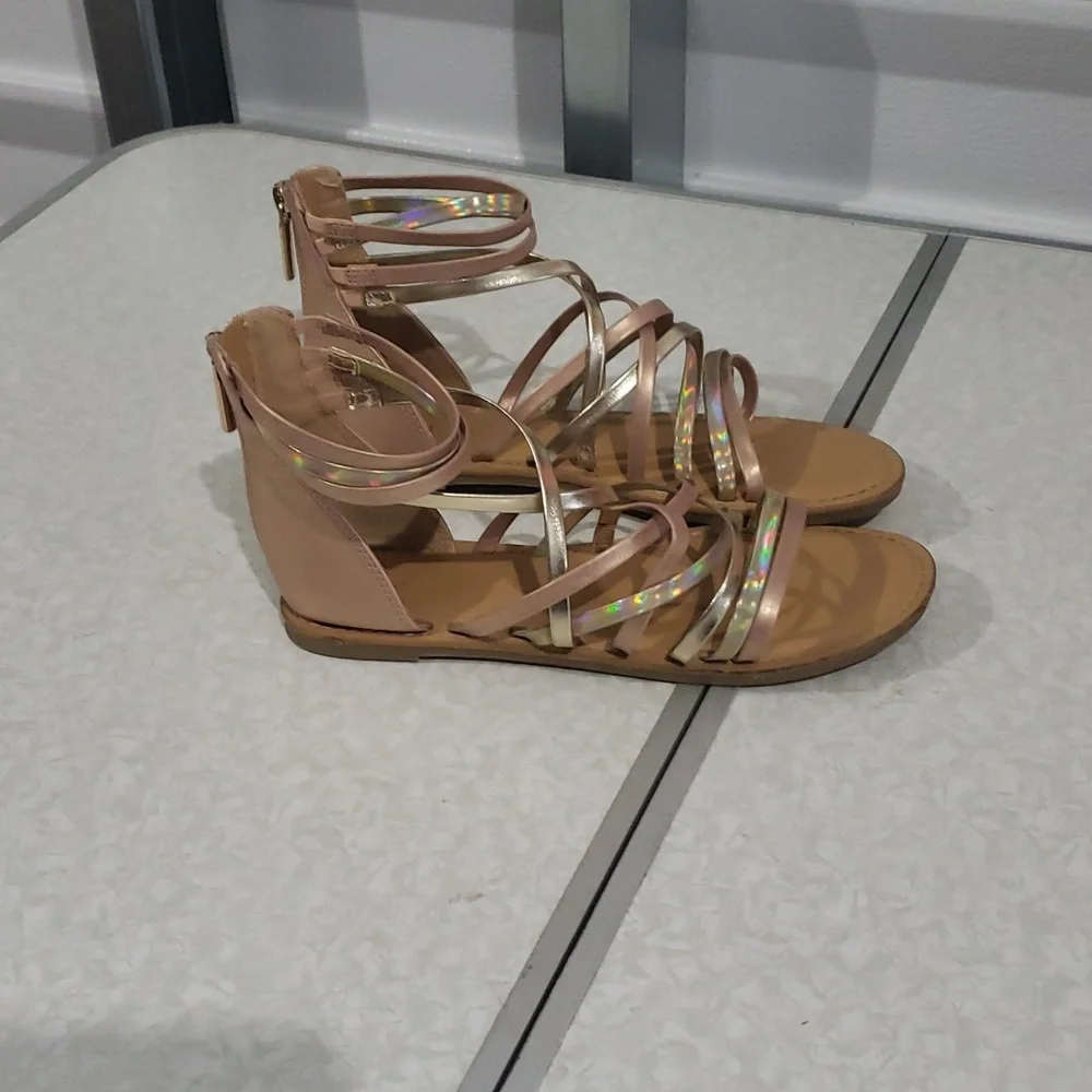 Cat & Jack Rose Gold‎ Metallic Zipper Back Ankle Strap Roman Sandals Girl’s 3